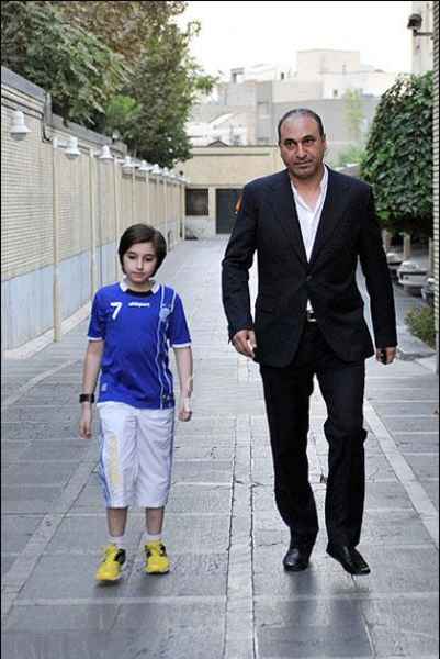 عکسی از حمید فرخ نژاد و پسرش | WwW.BestBaz.IR
